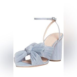 Blue bow heel